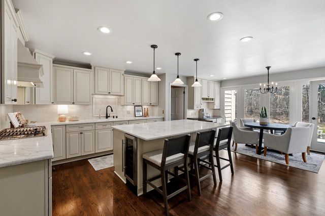 9940 Lamplighter LANE, Mequon, WI 53092