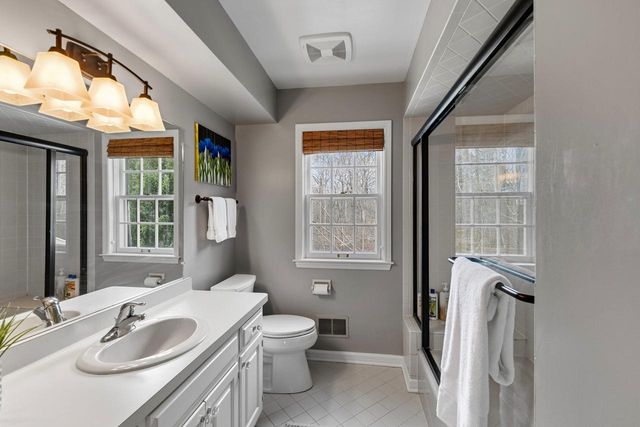 9940 Lamplighter LANE, Mequon, WI 53092