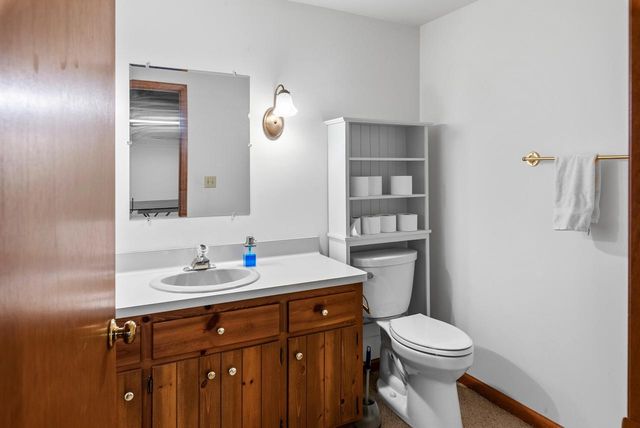 9940 Lamplighter LANE, Mequon, WI 53092