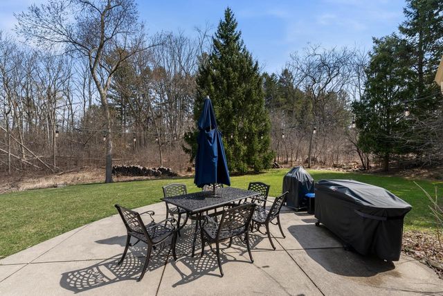 9940 Lamplighter LANE, Mequon, WI 53092