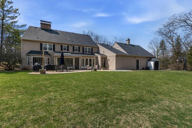 9940 Lamplighter LANE, Mequon, WI 53092