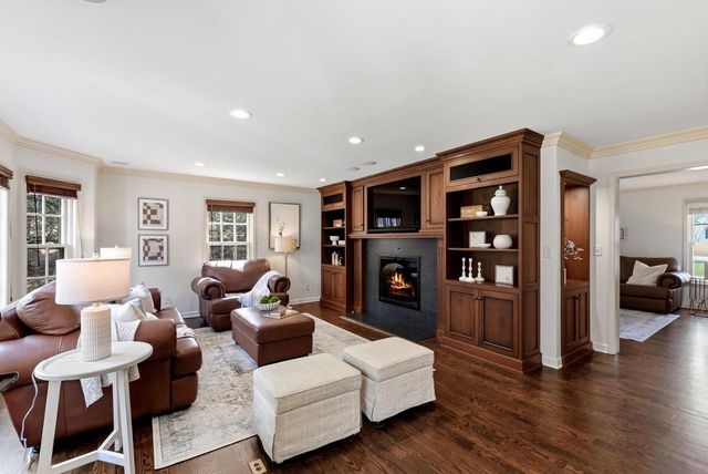 9940 Lamplighter LANE, Mequon, WI 53092