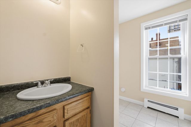 180 Spruce Street A, Manchester, NH 03103