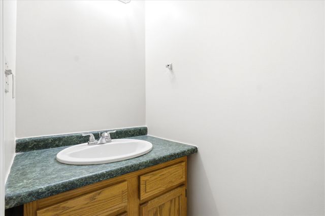 180 Spruce Street A, Manchester, NH 03103