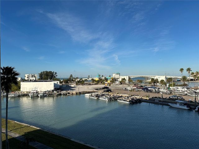 1 KEY CAPRI 303W, Treasure Island, FL 33706