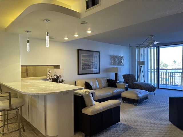 1 KEY CAPRI 303W, Treasure Island, FL 33706