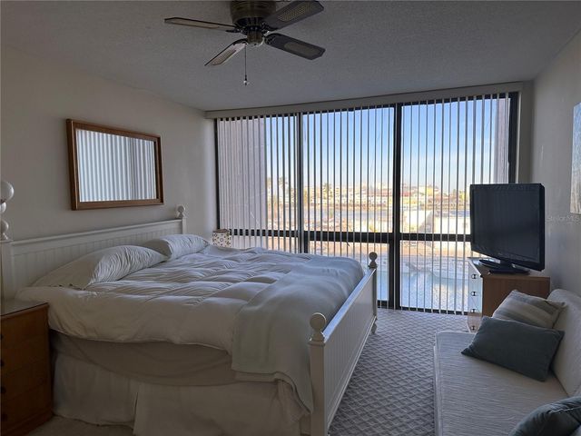 1 KEY CAPRI 303W, Treasure Island, FL 33706