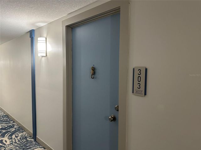 1 KEY CAPRI 303W, Treasure Island, FL 33706