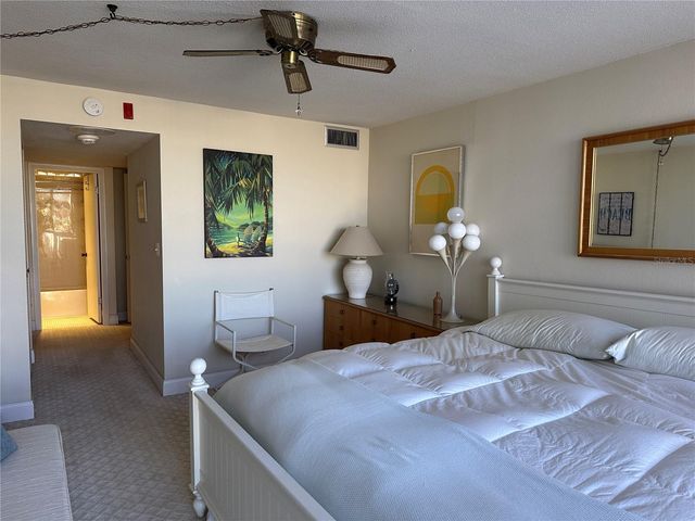 1 KEY CAPRI 303W, Treasure Island, FL 33706