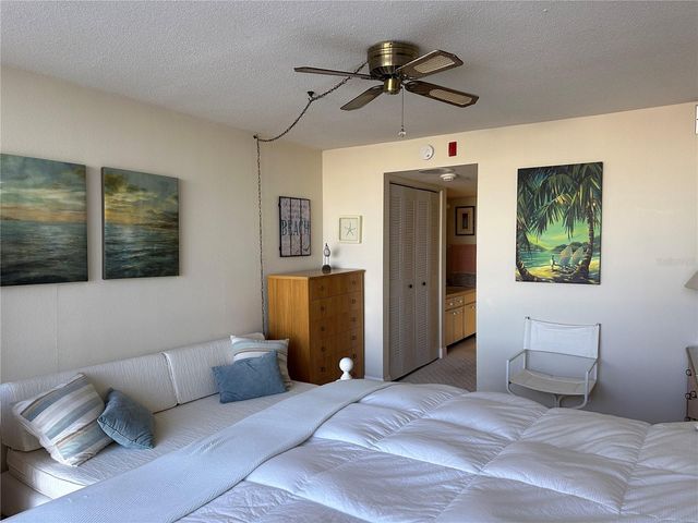 1 KEY CAPRI 303W, Treasure Island, FL 33706