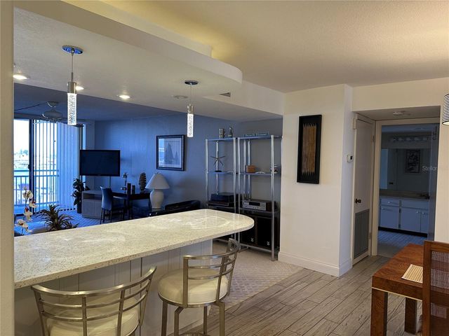 1 KEY CAPRI 303W, Treasure Island, FL 33706