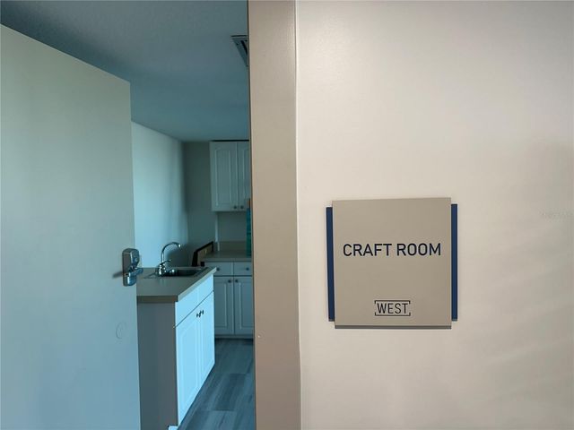 1 KEY CAPRI 303W, Treasure Island, FL 33706