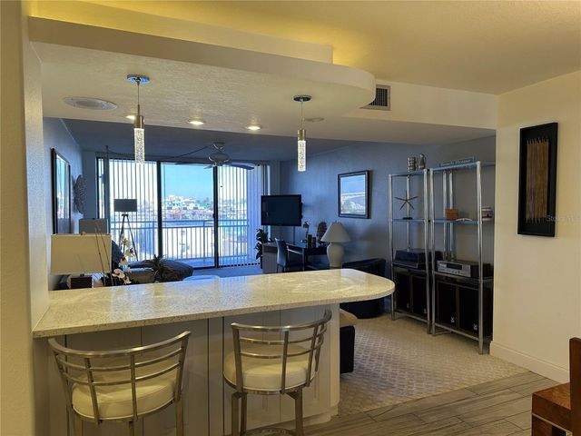 1 KEY CAPRI 303W, Treasure Island, FL 33706