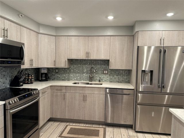 1 KEY CAPRI 303W, Treasure Island, FL 33706