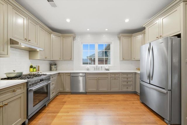 176 BELHAVEN ST, Memphis, TN 38117