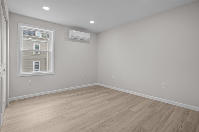 53 Comstock Av, Providence, RI 02907