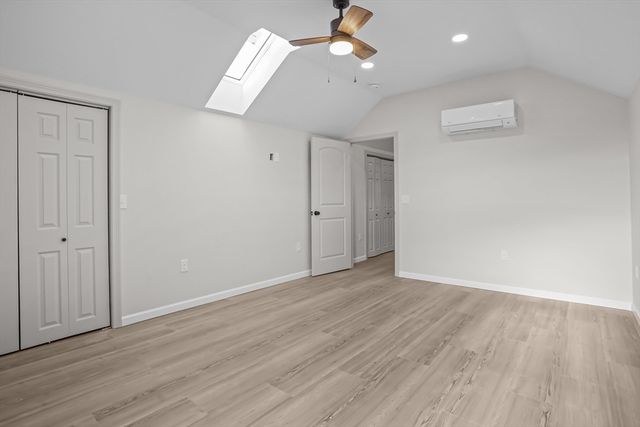 53 Comstock Av, Providence, RI 02907