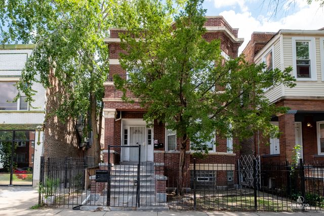 6111 S Eberhart Avenue, Chicago, IL 60637