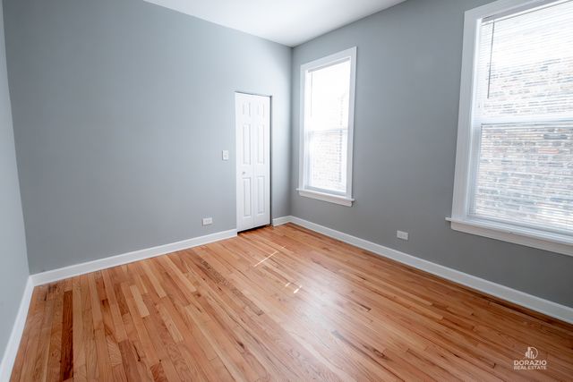 6111 S Eberhart Avenue, Chicago, IL 60637