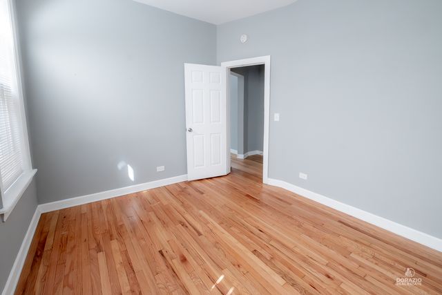 6111 S Eberhart Avenue, Chicago, IL 60637