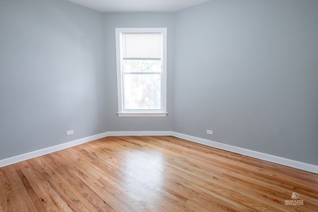 6111 S Eberhart Avenue, Chicago, IL 60637