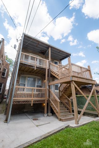 6111 S Eberhart Avenue, Chicago, IL 60637