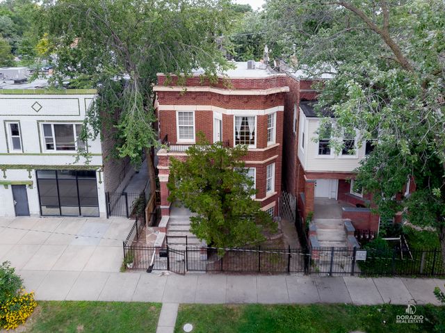 6111 S Eberhart Avenue, Chicago, IL 60637