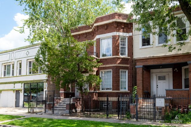 6111 S Eberhart Avenue, Chicago, IL 60637