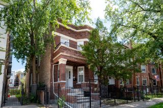 6111 S Eberhart Avenue, Chicago, IL 60637