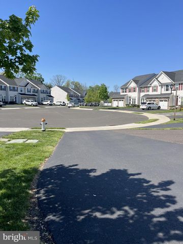 143 BRIARWOOD LN, Colmar, PA 18915