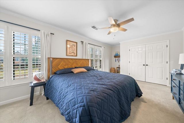 1863 BROOKSEDGE DR, Germantown, TN 38138