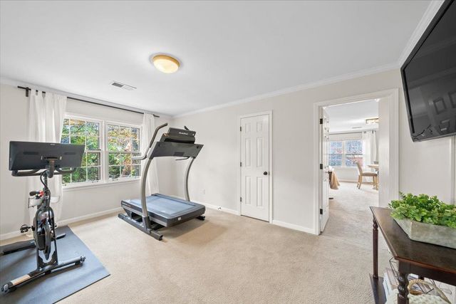 1863 BROOKSEDGE DR, Germantown, TN 38138