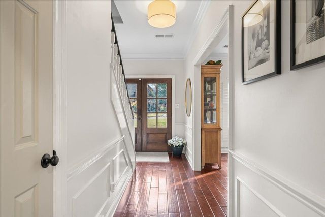 1863 BROOKSEDGE DR, Germantown, TN 38138