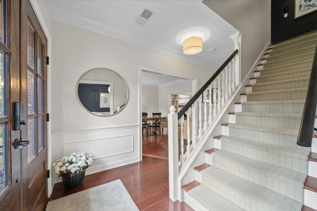 1863 BROOKSEDGE DR, Germantown, TN 38138