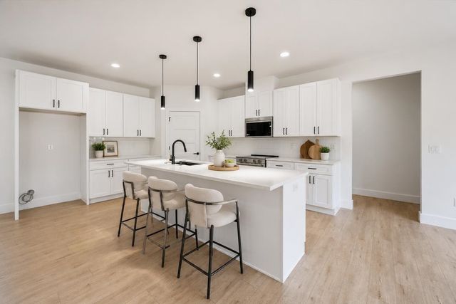 2033 Blessed Drive, Inman, SC 29349