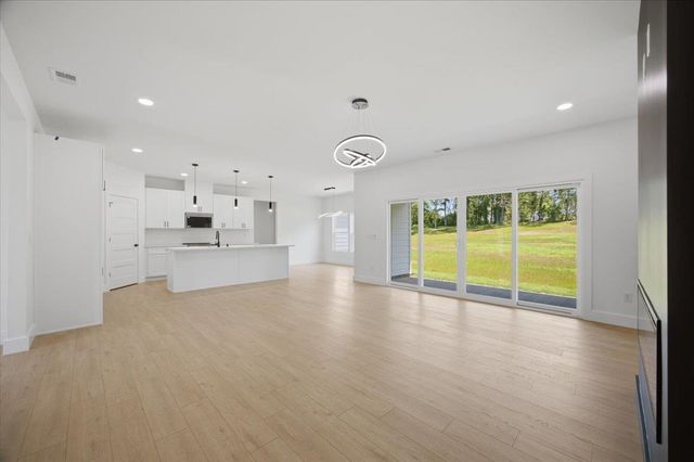 2033 Blessed Drive, Inman, SC 29349