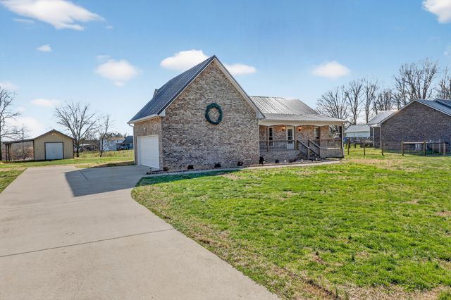 667 Northup Rd, Portland, TN 37148