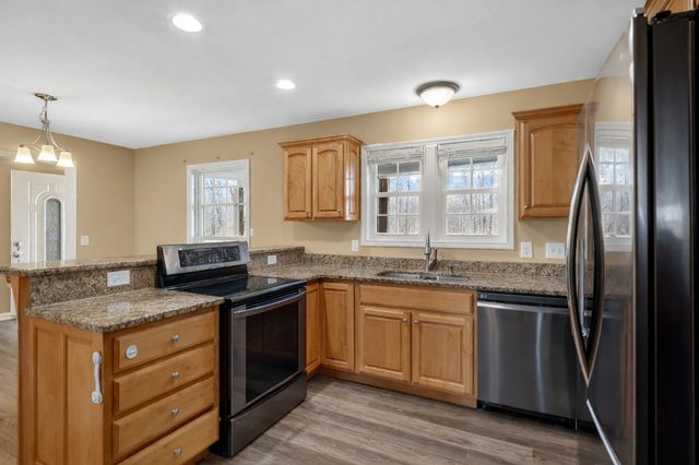 667 Northup Rd, Portland, TN 37148