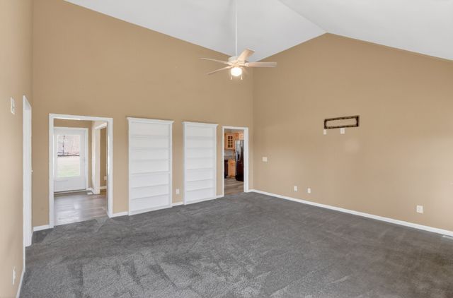 667 Northup Rd, Portland, TN 37148