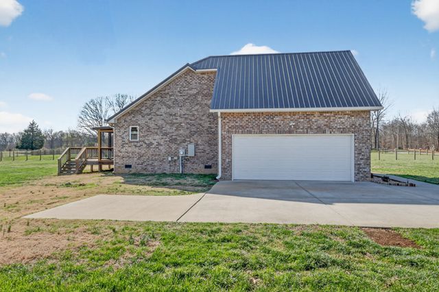 667 Northup Rd, Portland, TN 37148