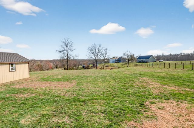 667 Northup Rd, Portland, TN 37148
