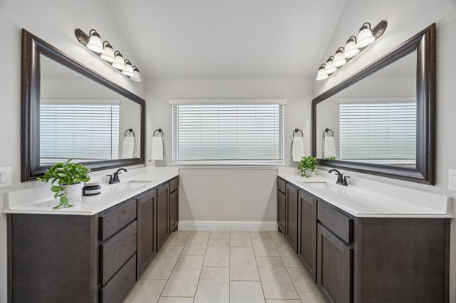 1005 Longbow Lane, Crowley, TX 76036