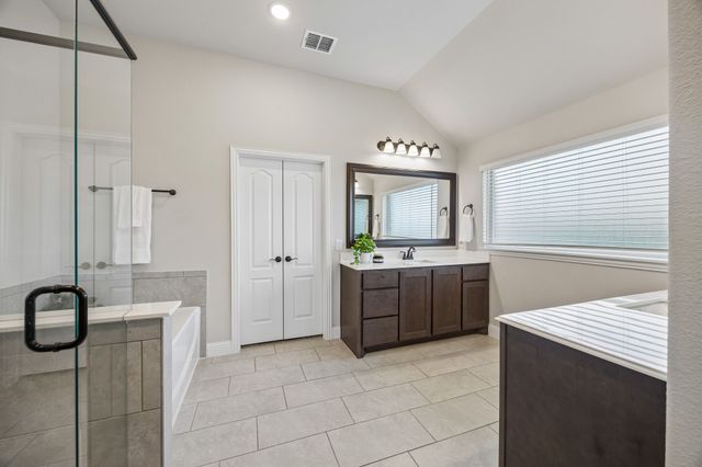 1005 Longbow Lane, Crowley, TX 76036