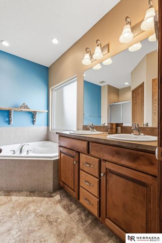 8108 S 155th Avenue, Omaha, NE 68138