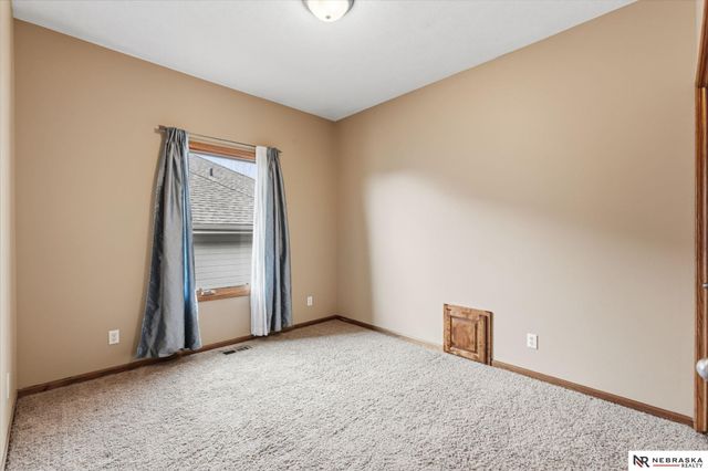 8108 S 155th Avenue, Omaha, NE 68138