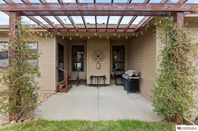 8108 S 155th Avenue, Omaha, NE 68138