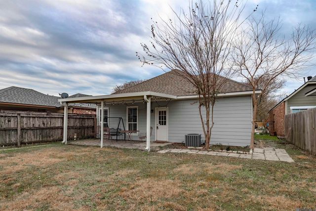 5545 Ducros Dr, Baton Rouge, LA 70820