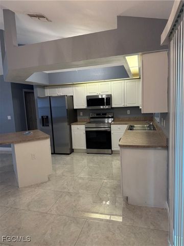 3509 8th ST SW, Lehigh Acres, FL 33976