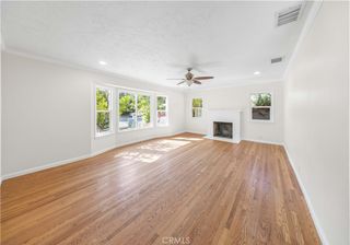 2074 N Summit Avenue, Pasadena, CA 91103