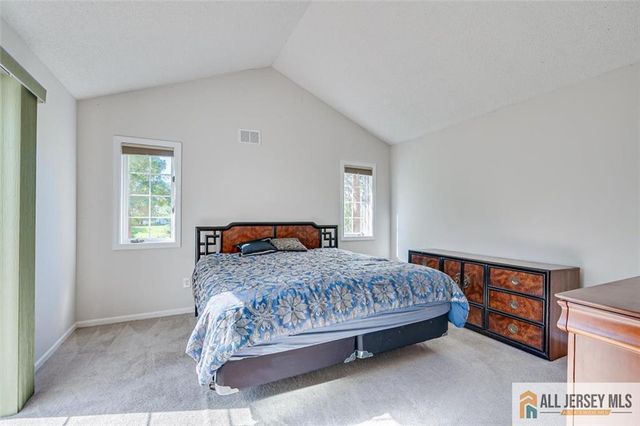 64 Winthrop Road, Monroe, NJ 08831
